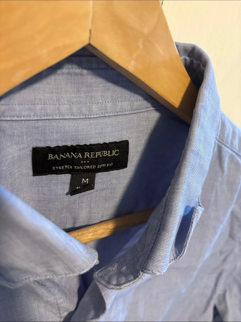Banana Republic Men's Light Blue Button-Down Dress Shirt
